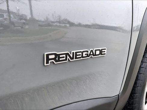 Used 2020 Jeep Renegade Limited w/ Advanced Technology Group image 10