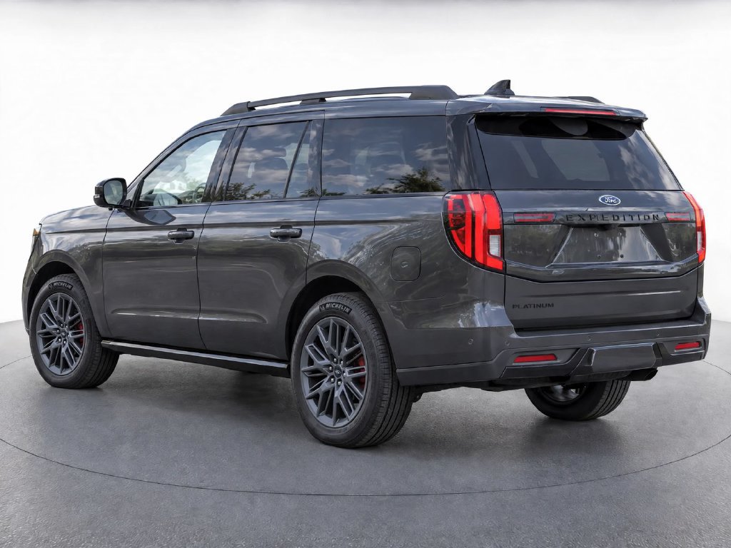 Used 2025 Ford Expedition Platinum w/ Stealth Performance Package AWD/4WD image 3