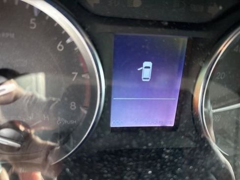 Used 2016 Toyota Highlander LE FWD image 9