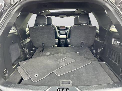 Used 2023 Ford Explorer ST-Line image 9