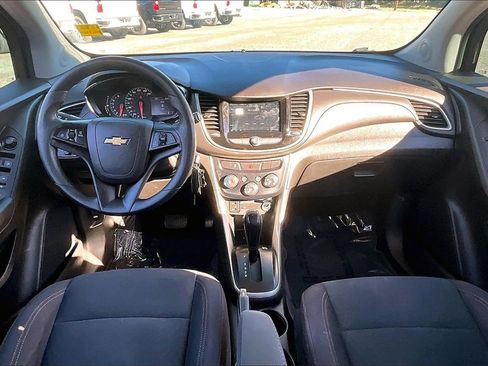 Used 2019 Chevrolet Trax LS w/ Tint and Cruise Package image 8