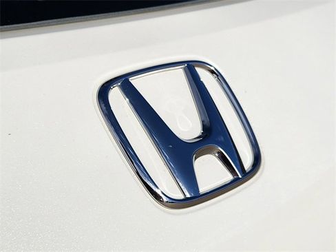 Used 2024 Honda HR-V LX image 11