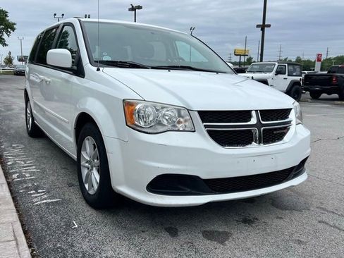 Used 2015 Dodge Grand Caravan SXT w/ UConnect Hands-Free Group FWD image 5