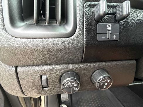 Certified 2021 Chevrolet Colorado ZR2 w/ ZR2 Dusk Special Edition AWD/4WD image 17