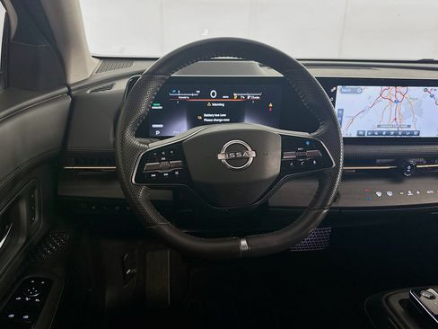 Used 2024 Nissan Ariya AWD image 18
