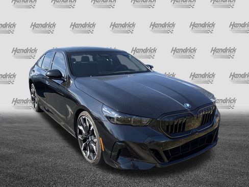 Certified 2024 BMW i5 eDrive40i w/ M Sport Package image 3