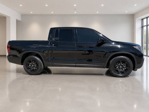 Used 2017 Honda Ridgeline Black Edition image 6