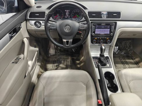 Used 2013 Volkswagen Passat TDI SE image 4