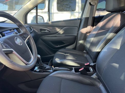 Used 2022 Buick Encore Preferred w/ Safety Package FWD image 10
