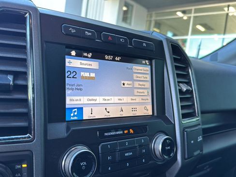 Used 2018 Ford F150 Raptor w/ Equipment Group 802A Luxury image 22