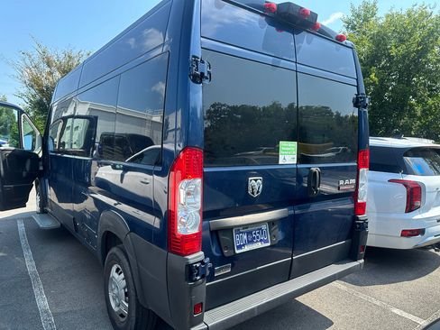 Used 2020 RAM ProMaster 2500 w/ Premium Appearance Group FWD image 8