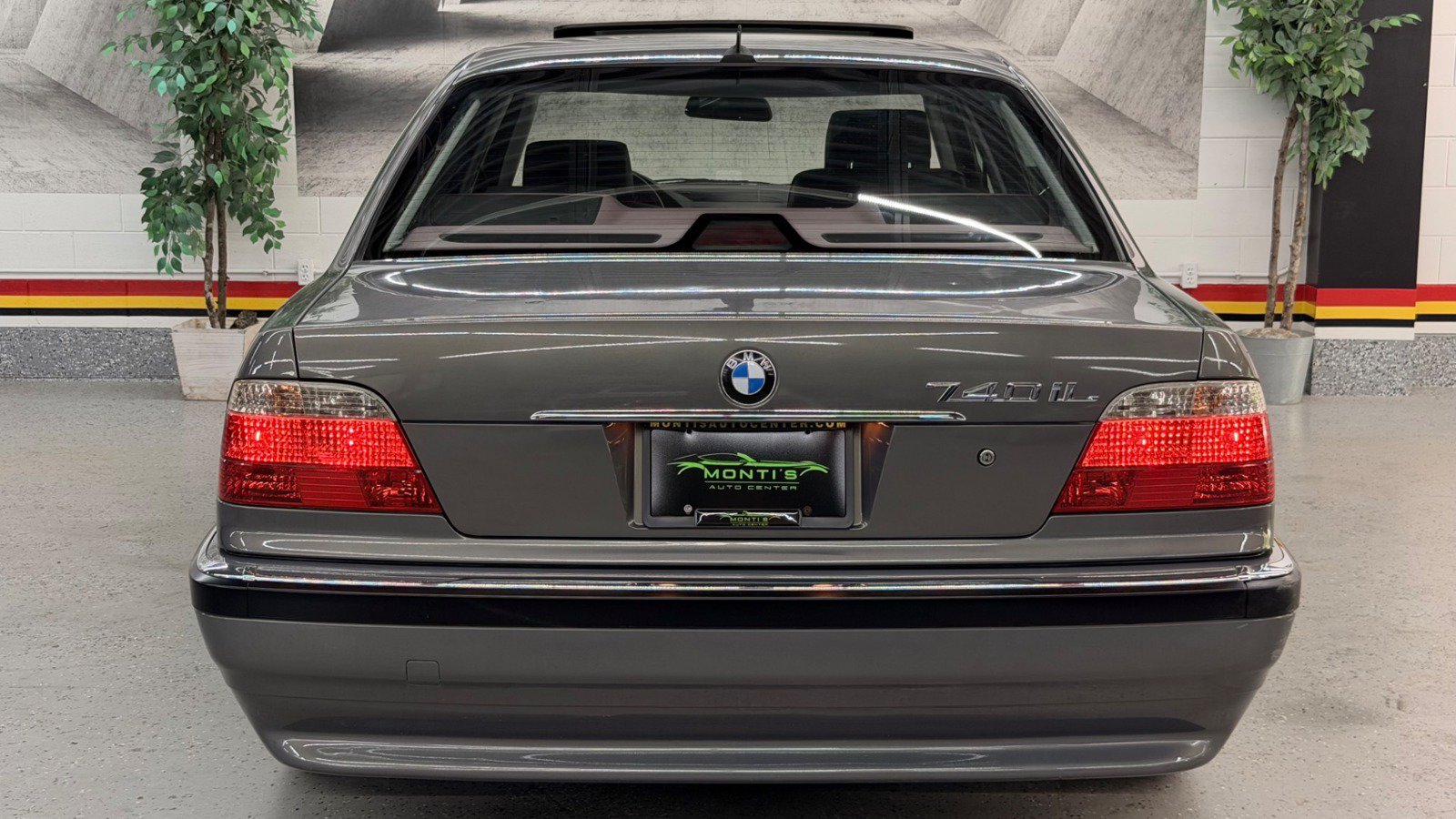 Used 2001 BMW 740iL RWD image 8