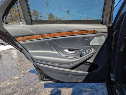 Used 2015 Mercedes-Benz S 550 4MATIC Sedan image 41