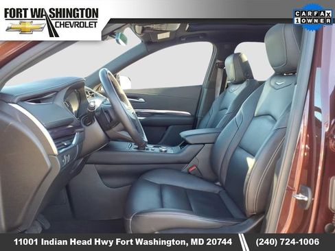 Used 2023 Cadillac XT4 Luxury w/ Cold Weather Package image 8