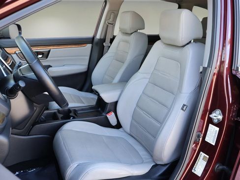 Used 2018 Honda CR-V Touring image 12