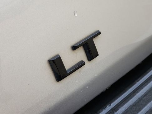 Used 2021 Chevrolet Tahoe LT w/ LT Signature Package AWD/4WD image 12