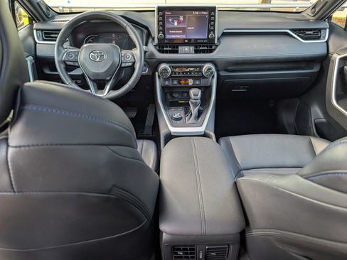 Used 2022 Toyota RAV4 XSE AWD/4WD image 18