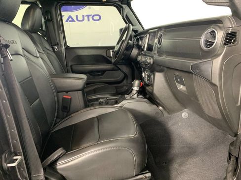Used 2023 Jeep Wrangler Unlimited Sahara w/ Cold Weather Group AWD/4WD image 41