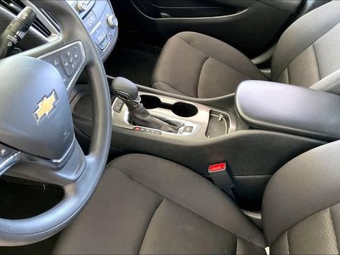 Used 2024 Chevrolet Malibu LS FWD image 13
