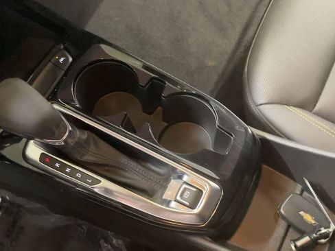Used 2024 Chevrolet Trax ACTIV w/ Sunroof Package FWD image 36