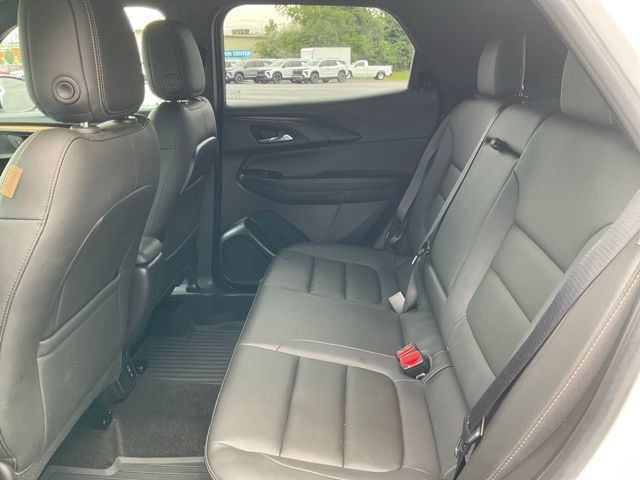 Used 2023 Chevrolet TrailBlazer ACTIV w/ Sun and Liftgate Package AWD/4WD image 9