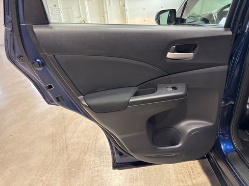 Used 2015 Honda CR-V LX image 28