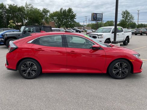Used 2018 Honda Civic EX image 9