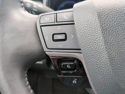 Used 2025 Toyota Camry XLE w/ Premium Plus Package FWD image 19
