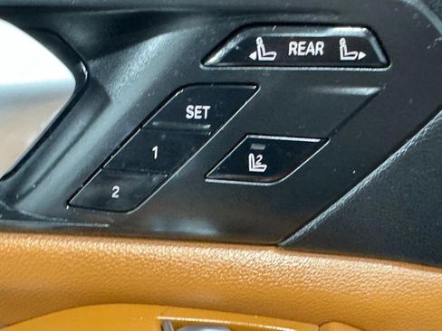 Used 2021 BMW X7 xDrive40i w/ Premium Package image 28