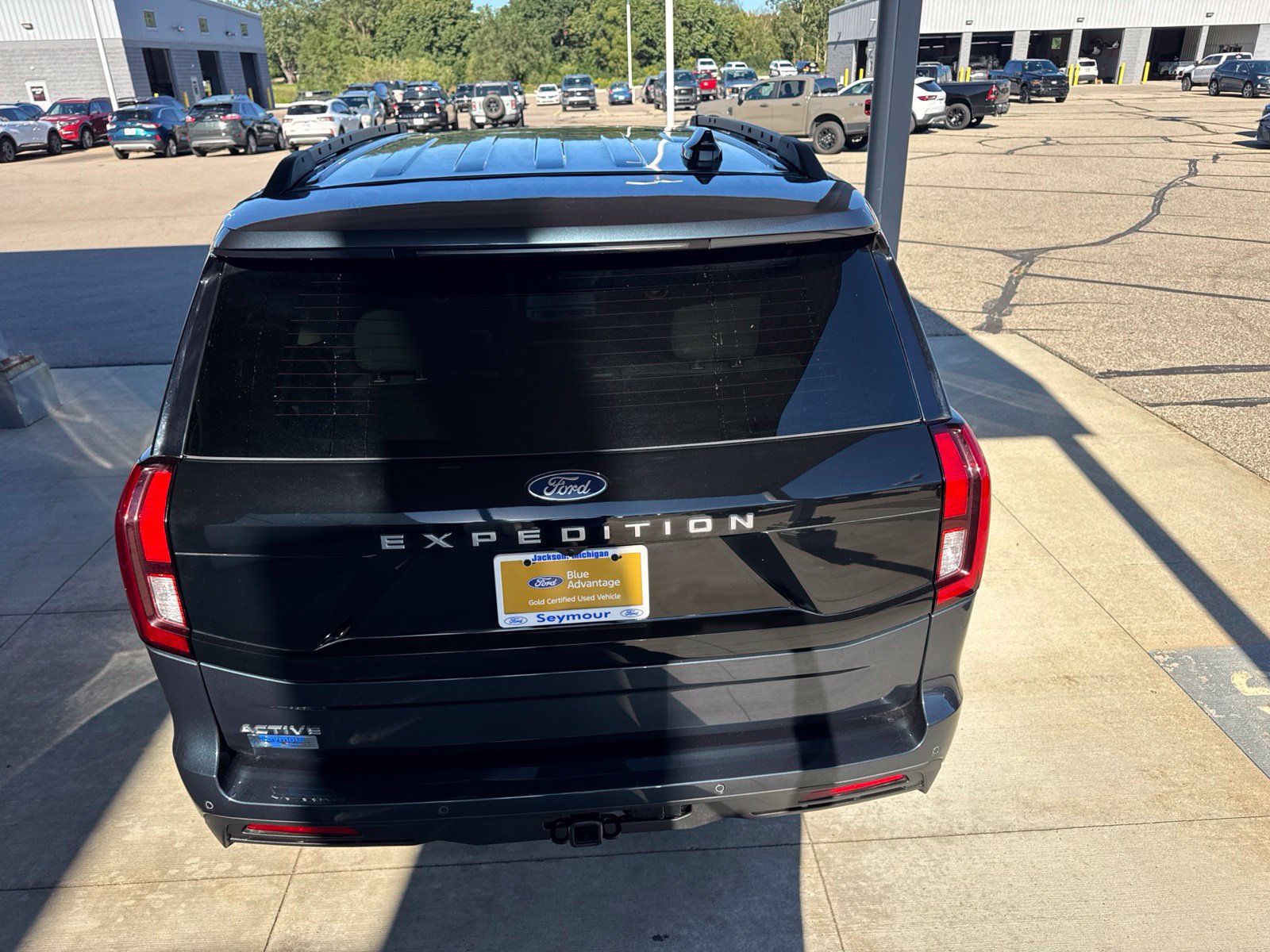 Certified 2025 Ford Expedition Active AWD/4WD image 7