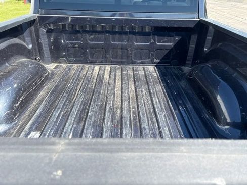 Used 2017 RAM 1500 Express AWD/4WD image 12