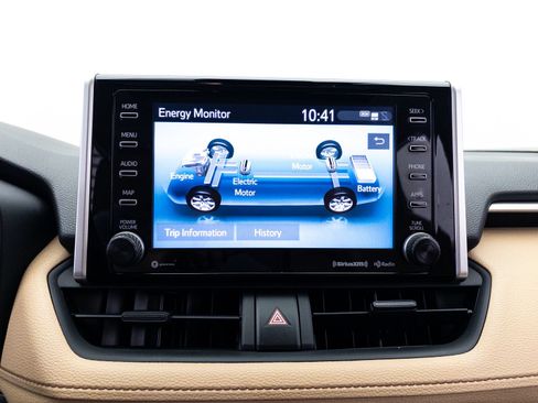 Used 2021 Toyota RAV4 XLE w/ Convenience Package AWD/4WD image 10