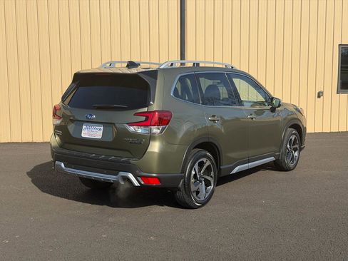 Used 2024 Subaru Forester Touring w/ Convenience Package image 3