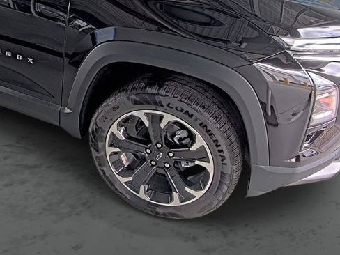 New 2026 Chevrolet Equinox LT w/ Convenience Package II FWD image 16
