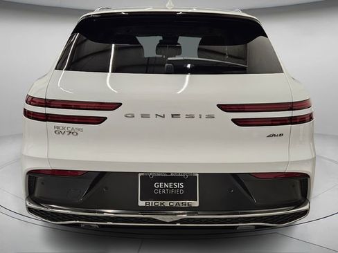 Used 2026 Genesis GV70 2.5T Select image 6