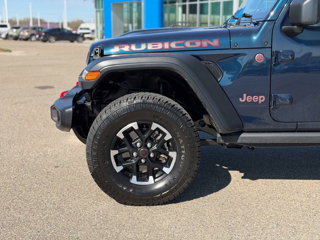 Used 2025 Jeep Wrangler Unlimited Rubicon AWD/4WD image 12
