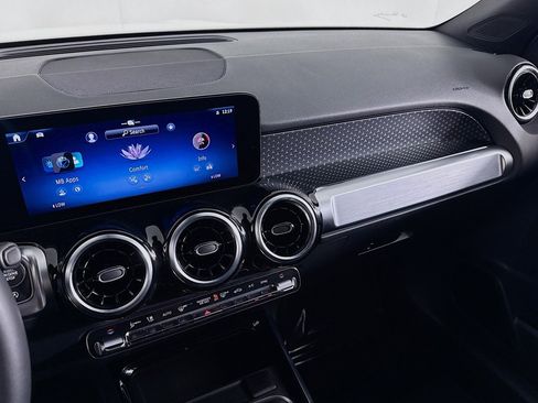 Certified 2026 Mercedes-Benz GLB 250 image 20