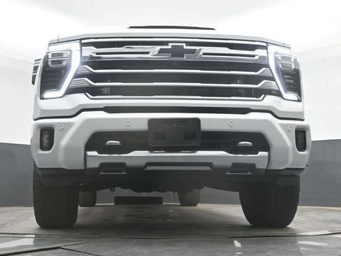Used 2024 Chevrolet Silverado 2500 High Country w/ High Country Premium Package AWD/4WD image 44