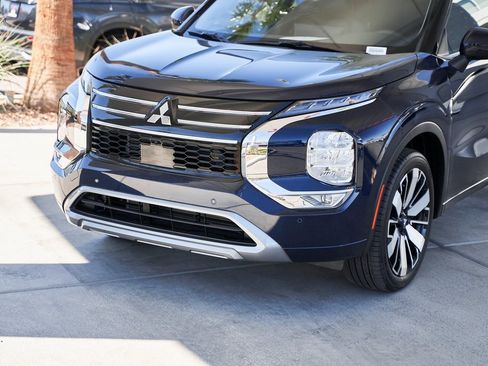 Used 2025 Mitsubishi Outlander SEL image 5