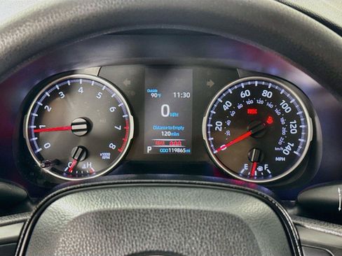 Used 2020 Toyota RAV4 LE FWD image 18