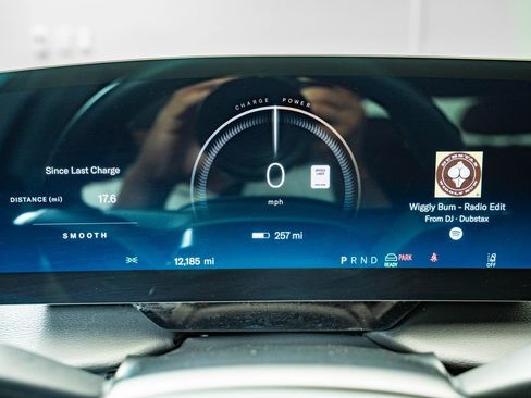 Used 2024 Lucid Air Touring AWD/4WD image 29