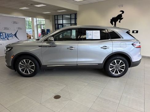 Used 2023 Lincoln Nautilus AWD w/ Premium Package image 5