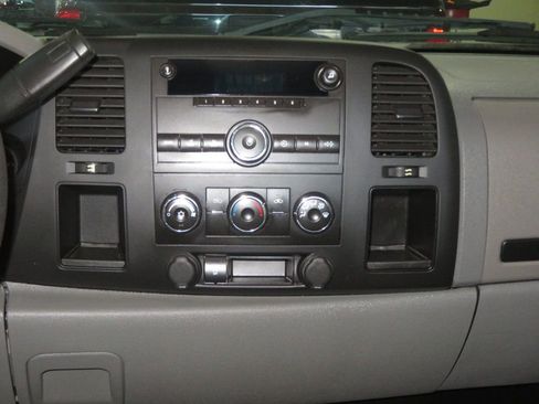 Used 2013 Chevrolet Silverado 1500 W/T image 36