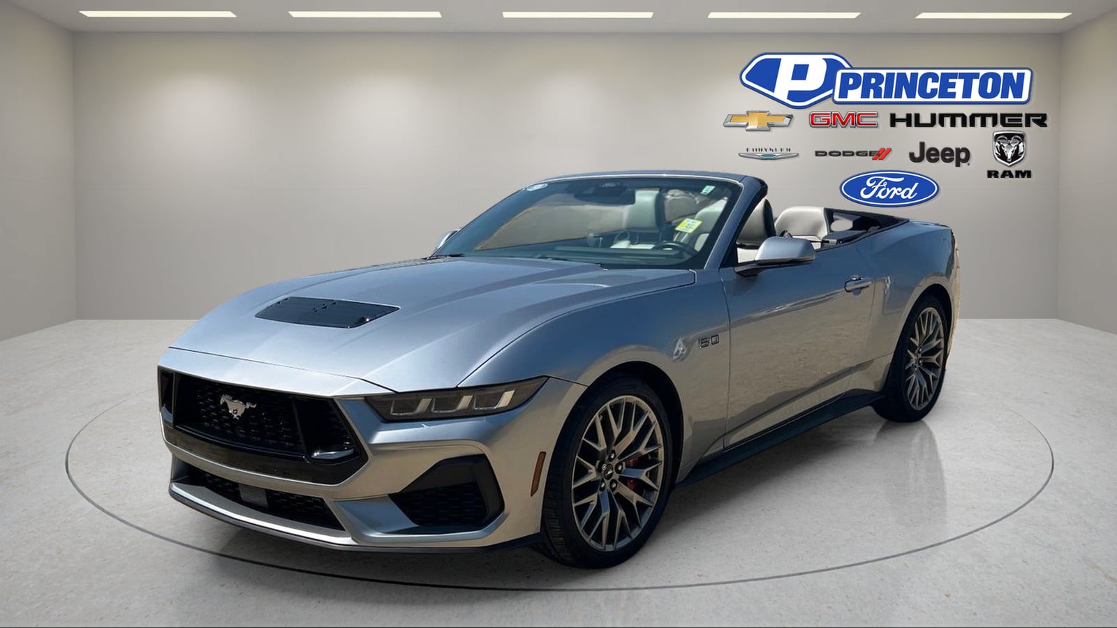 Used 2025 Ford Mustang GT Premium RWD image 4