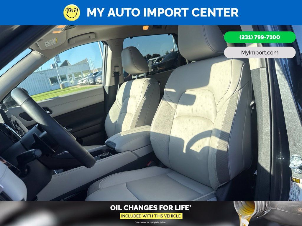 Used 2025 Nissan Pathfinder SL w/ SL Premium Package AWD/4WD image 12