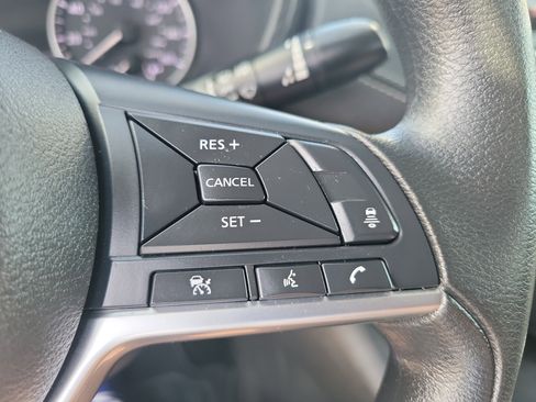 Used 2024 Nissan Sentra SV image 23