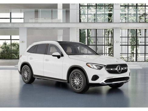 Used 2024 Mercedes-Benz GLC 300 image 11