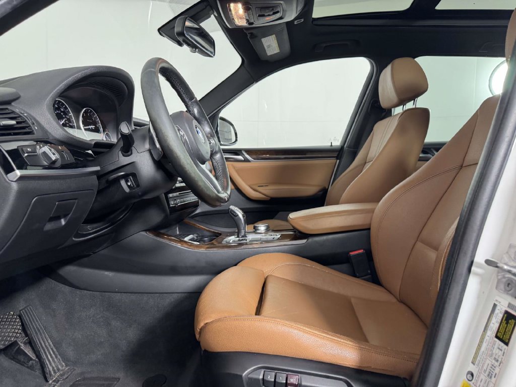 Used 2017 BMW X3 xDrive28i AWD/4WD image 4