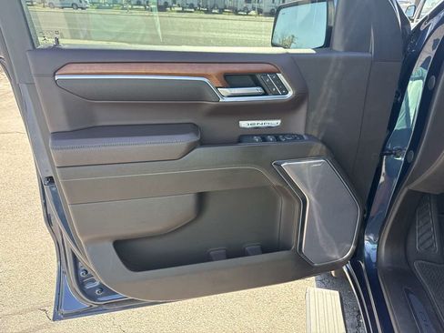 Used 2022 GMC Sierra 1500 Denali AWD/4WD image 14