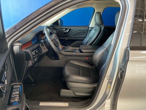 Used 2024 Lincoln Aviator Reserve w/ Jet Appearance Package image 11